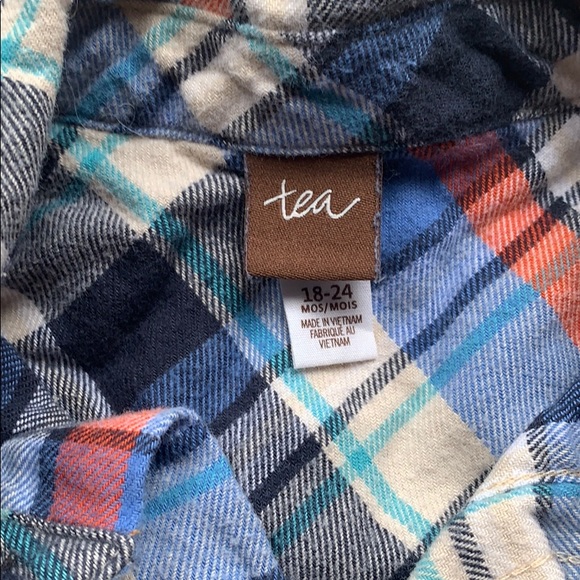 Tea brand flannel button down - Picture 2 of 4